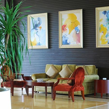 Tienyow Grand Hotel Haikou  Esterno foto